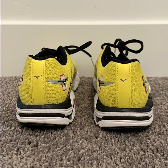Mizuno Wave Inspire 10 Running Shoe - Picture 4 of 4